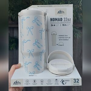 HydraPeak Nomad 32oz White and Blue Water Bottle